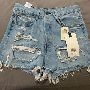 Levi’s 501 short with rips